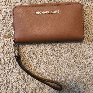 Michael Kors Jet Set Luggage Wallet